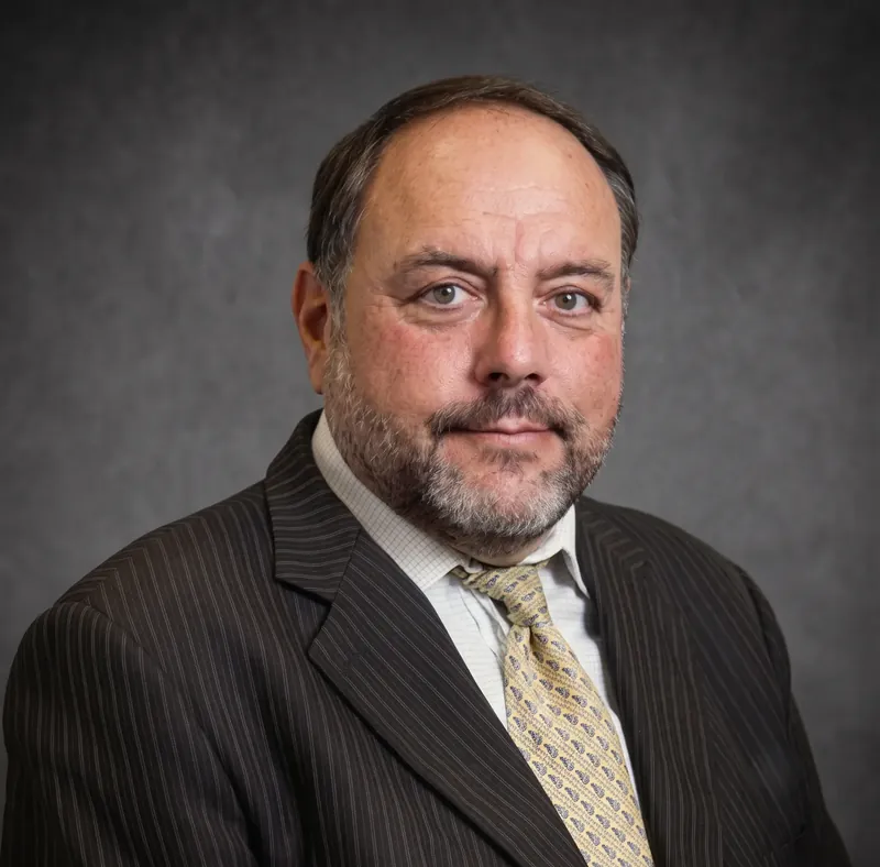 Prof. Ari Marcelo Solon